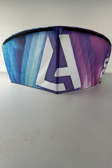 Harlem Kitesurfing-Thrive Kite (2nd)