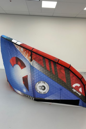 Reedin Kiteboarding-Hyper Model 2025 Kite (2nd)