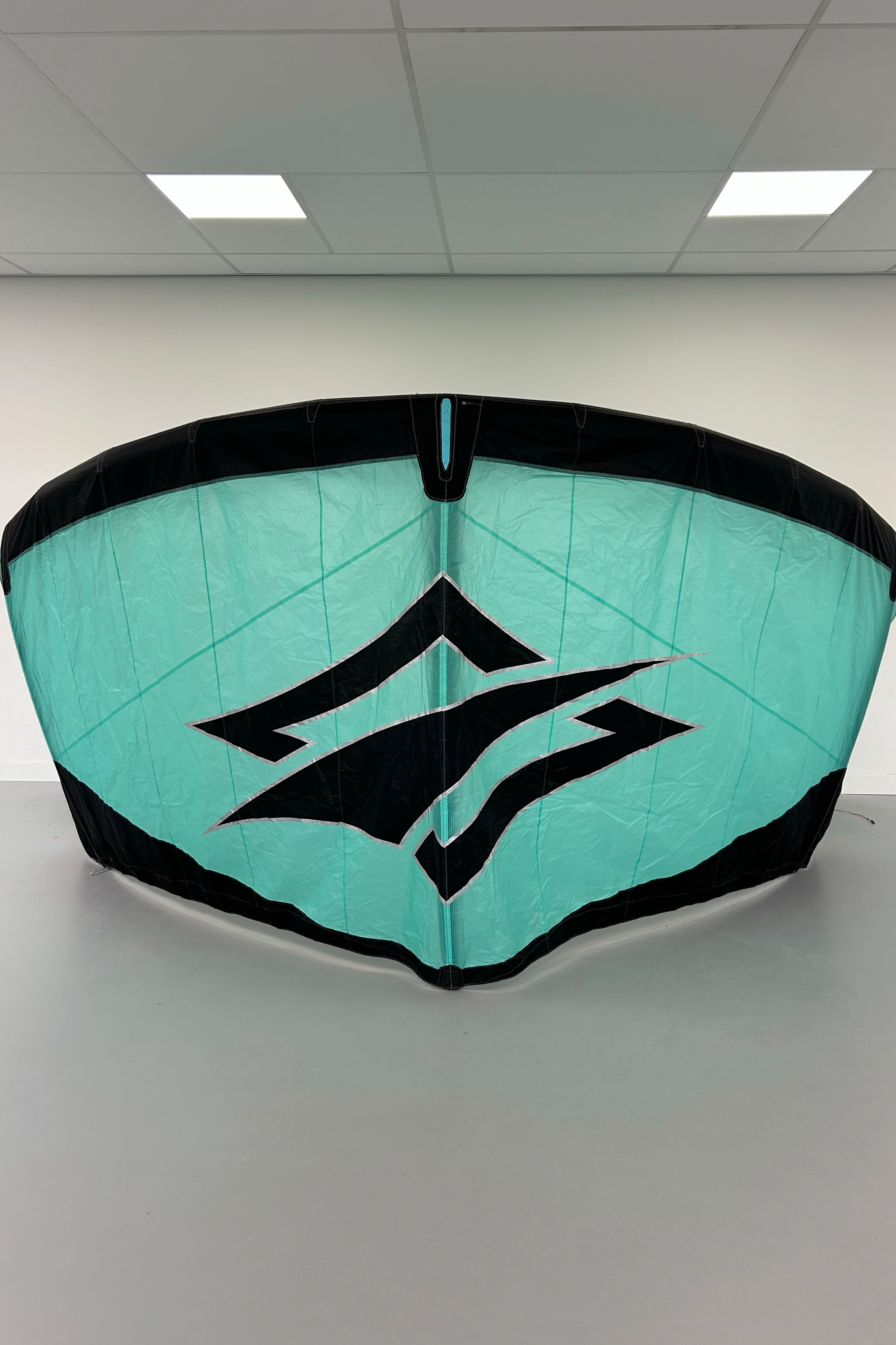 Naish-Pivot 2025 Kite (2nd)