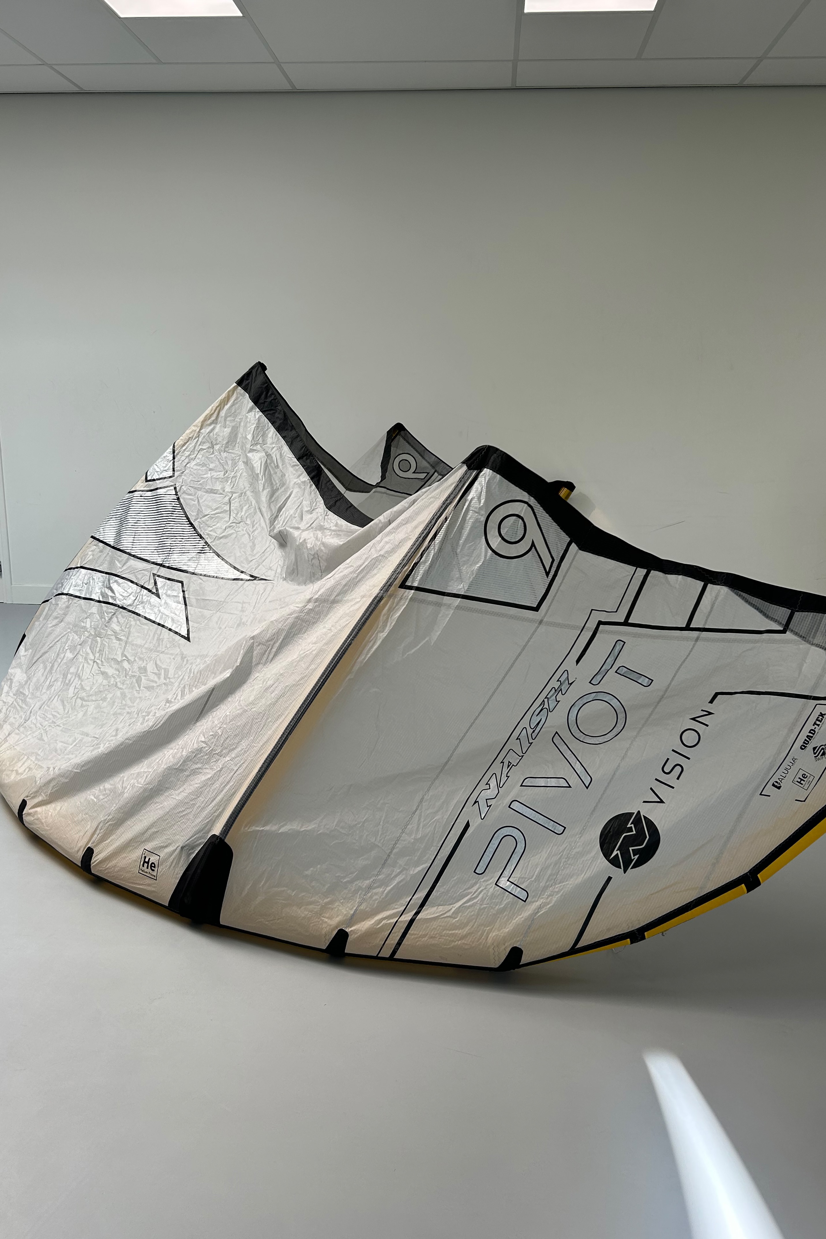 Naish-Pivot NVision 2024 Kite (DEMO)